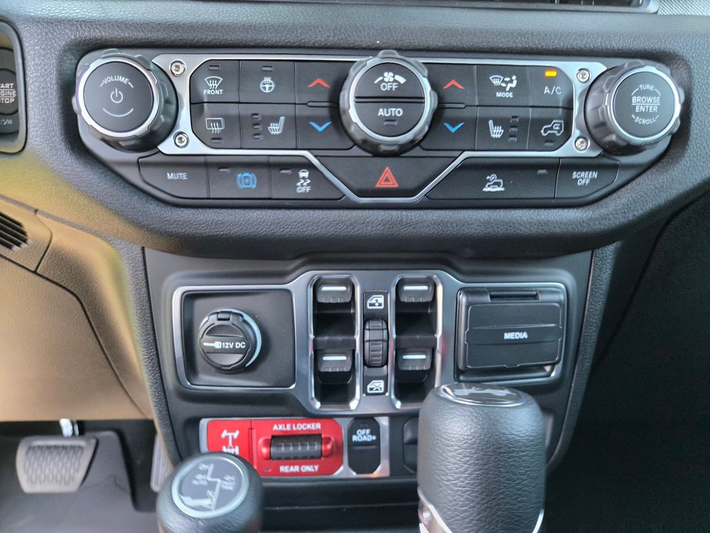 2025 Jeep Wrangler 4xe Willys photo 11