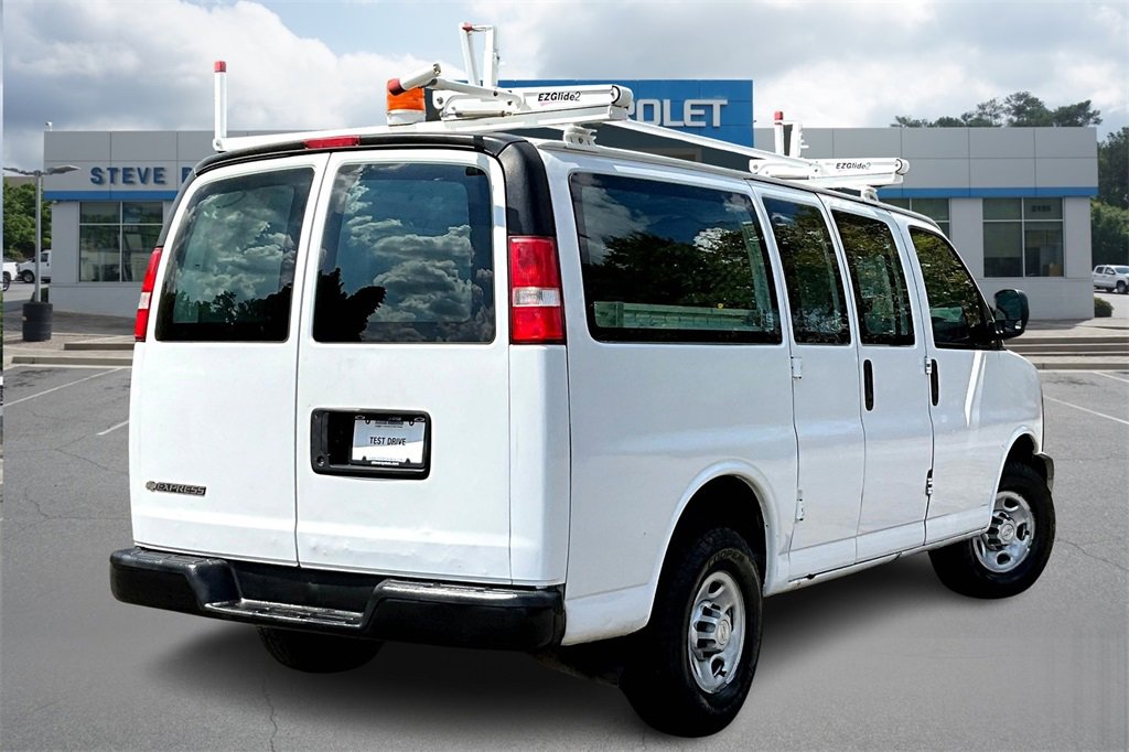 2017 Chevrolet Express Cargo 2500 Work Van photo 4