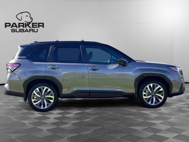 2025 Subaru Forester Touring photo 6