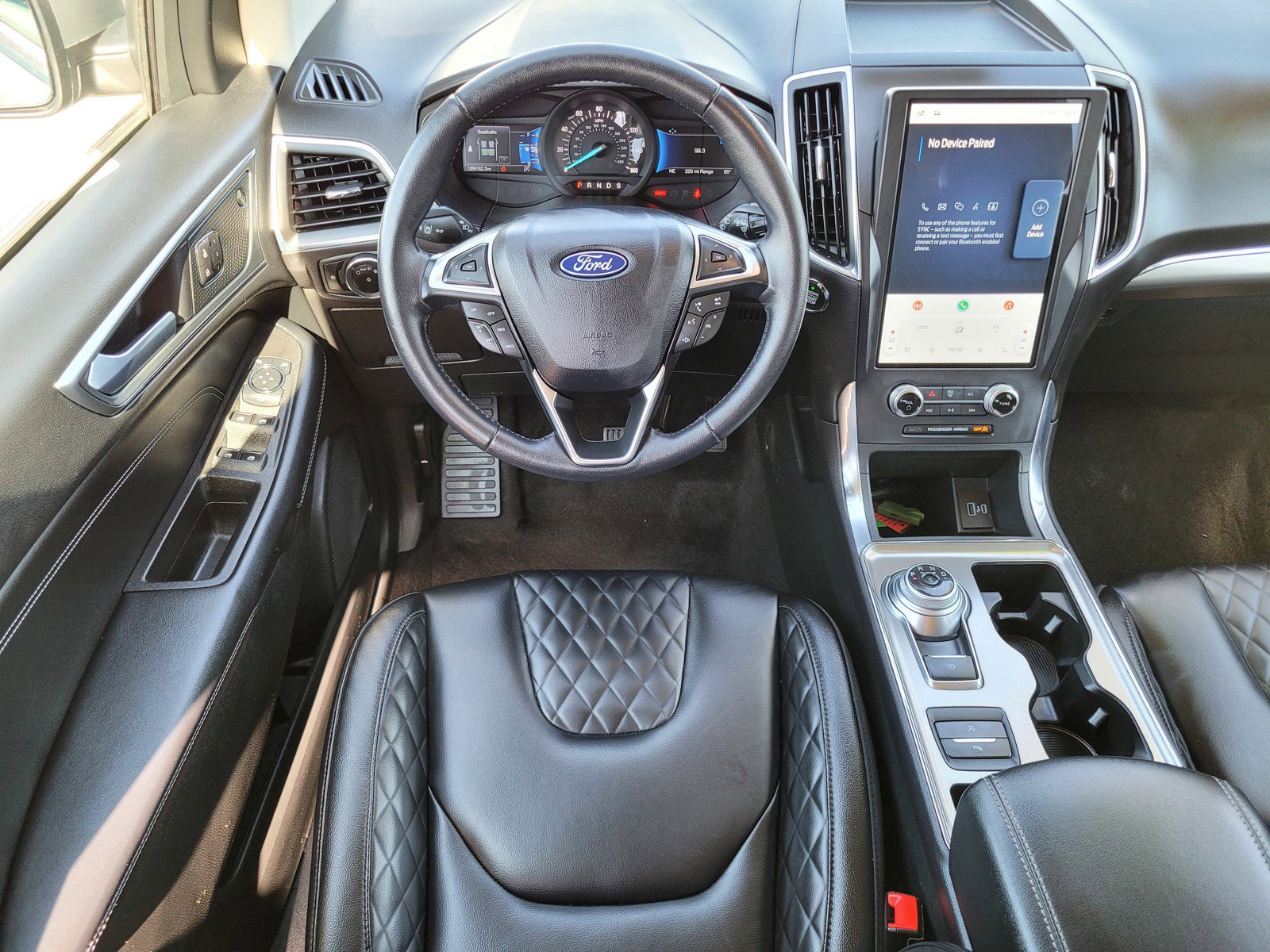 2024 Ford Edge Titanium photo 12