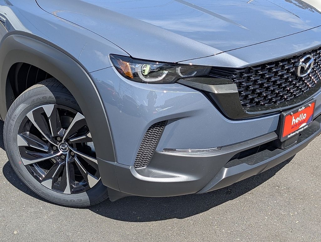 2025 Mazda CX-50 Premium Plus photo 2