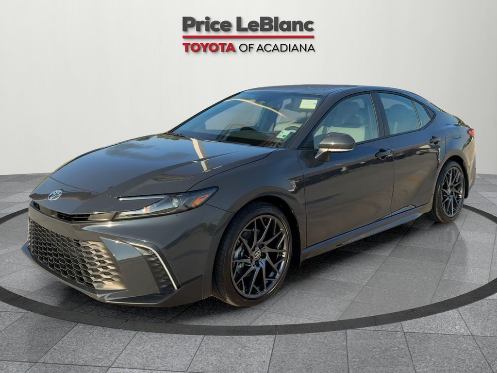 2025 Toyota Camry SE photo 3