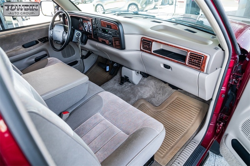1996 Dodge Ram ST photo 14