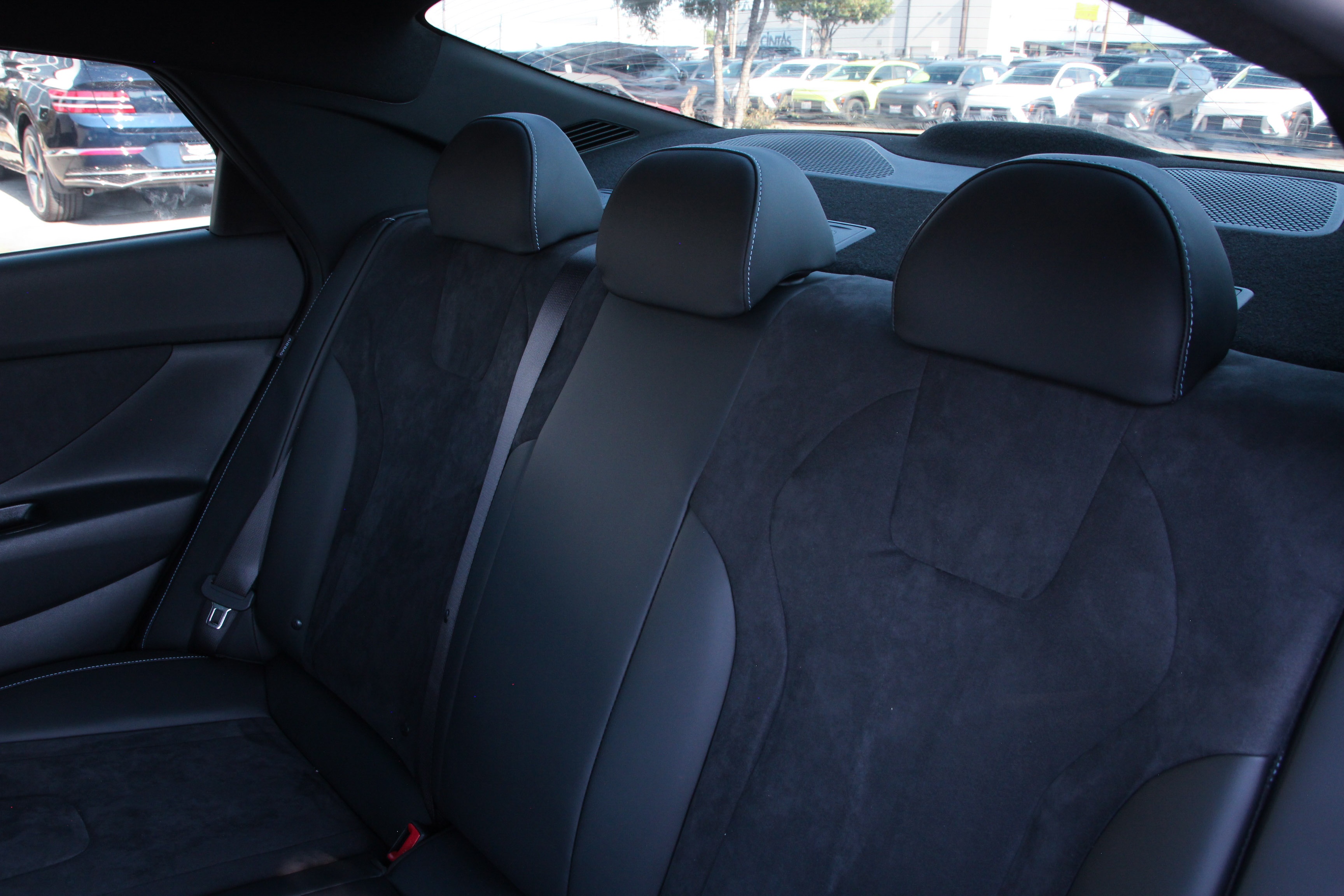 2025 Hyundai Elantra N Base photo 17