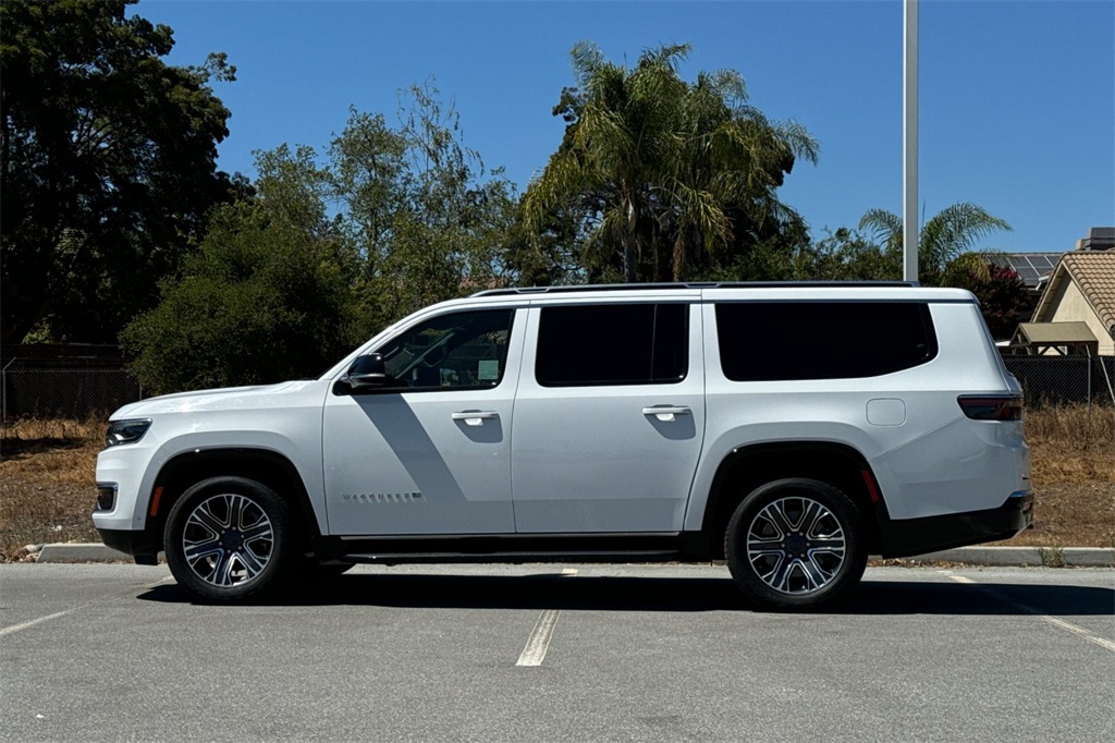 2024 Jeep Wagoneer L Series II photo 7