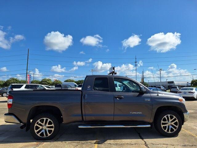 2017 Toyota Tundra SR5 photo 6