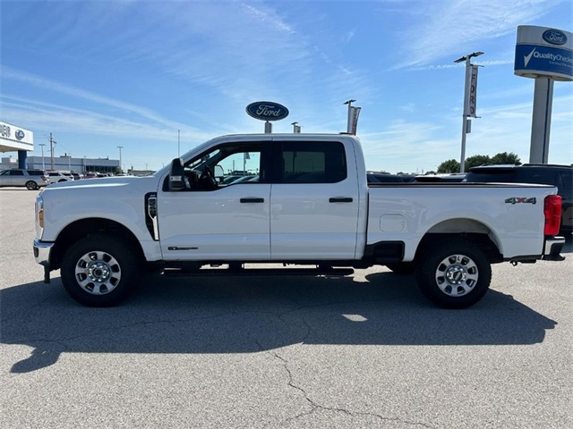 2024 Ford F-250 XLT photo 2