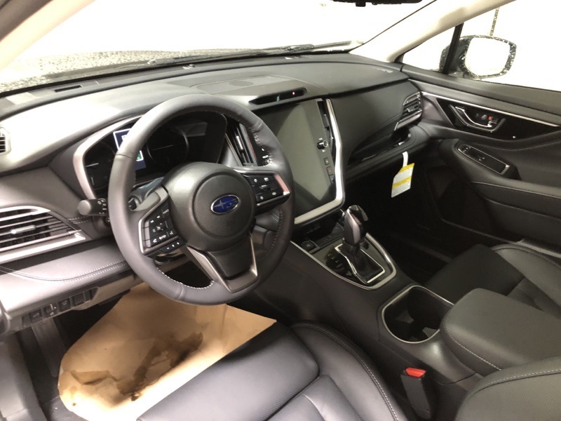 2025 Subaru Outback Touring photo 19