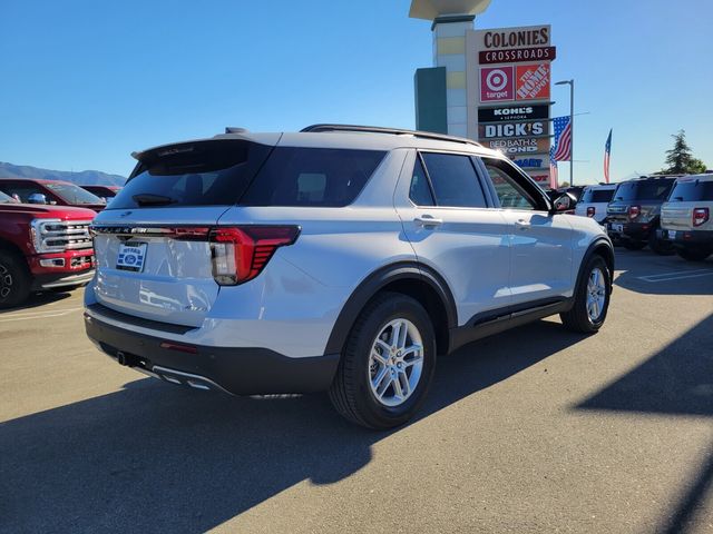 2026 Ford Explorer photo 4