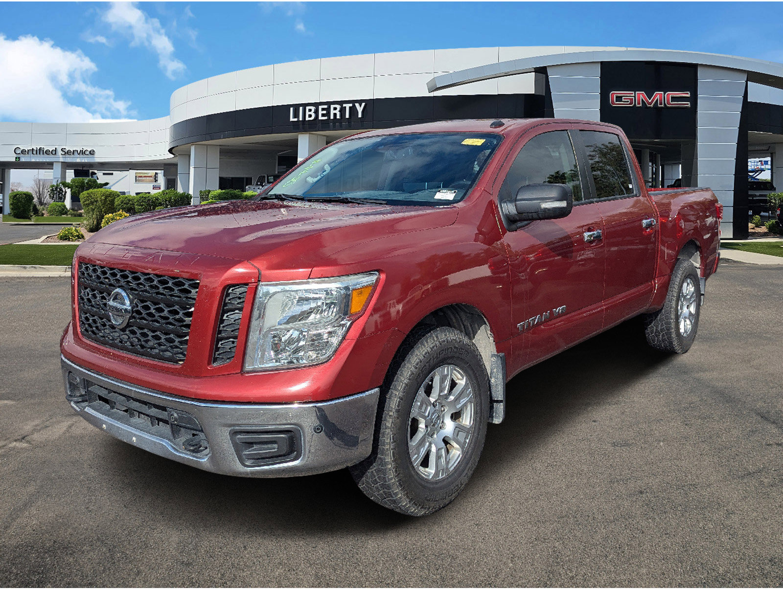 2019 Nissan Titan SV photo 3