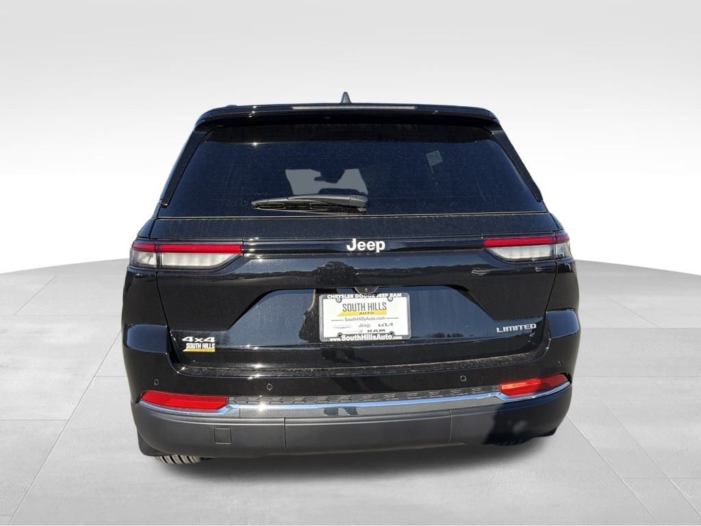 2025 Jeep Grand Cherokee Limited photo 4