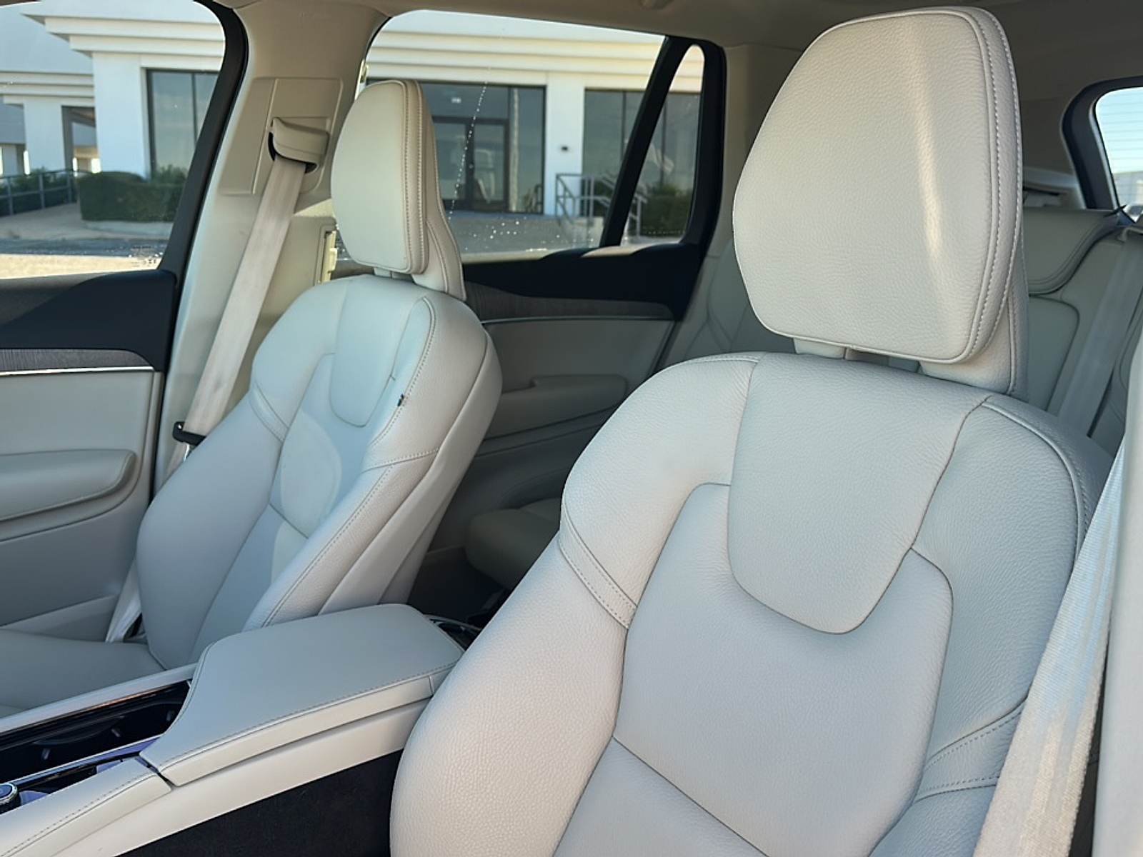 2023 Volvo XC90 Plus photo 4