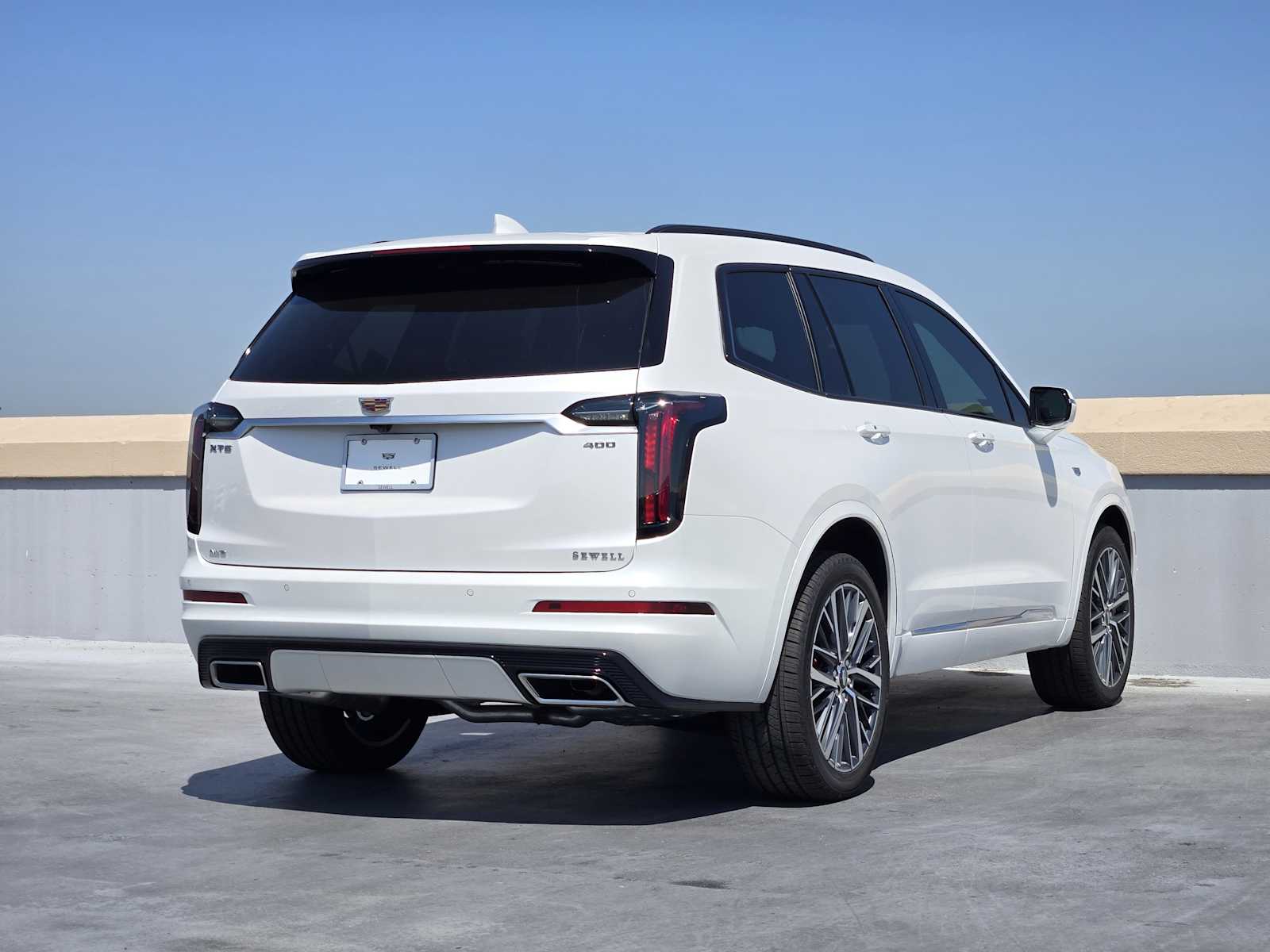 2025 Cadillac XT6 Sport photo 4
