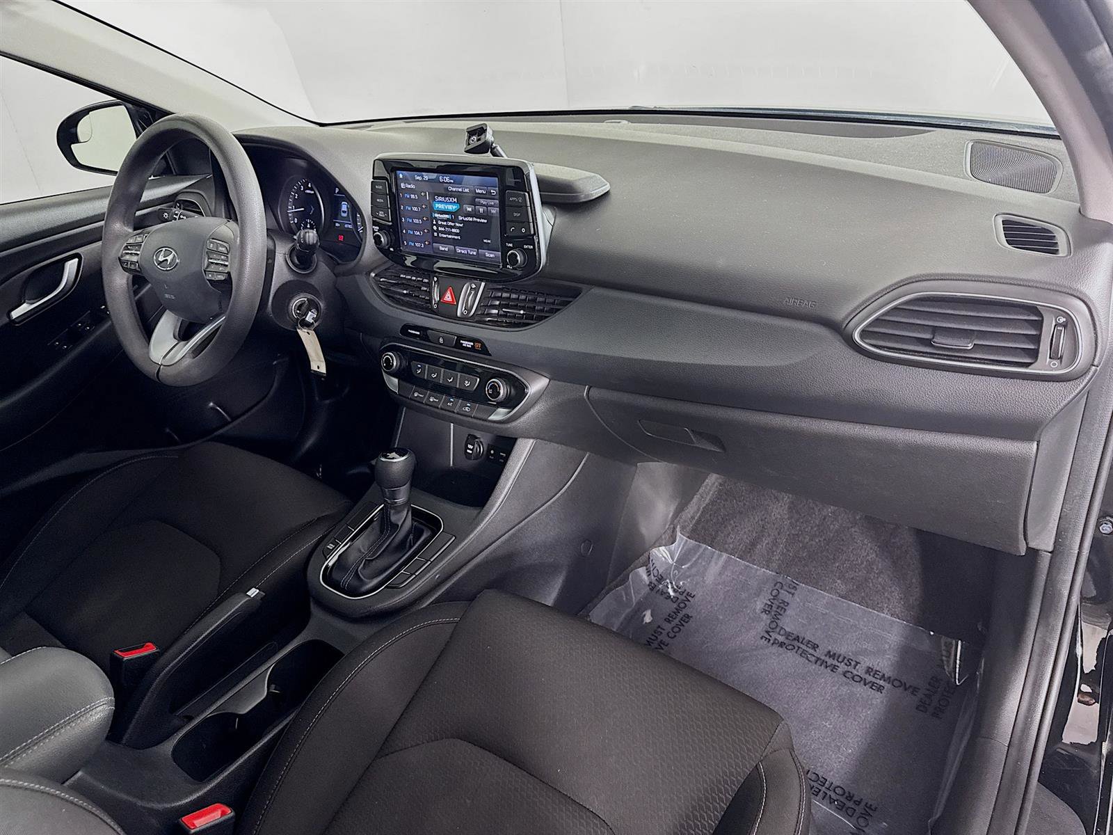2020 Hyundai Elantra GT Base photo 26