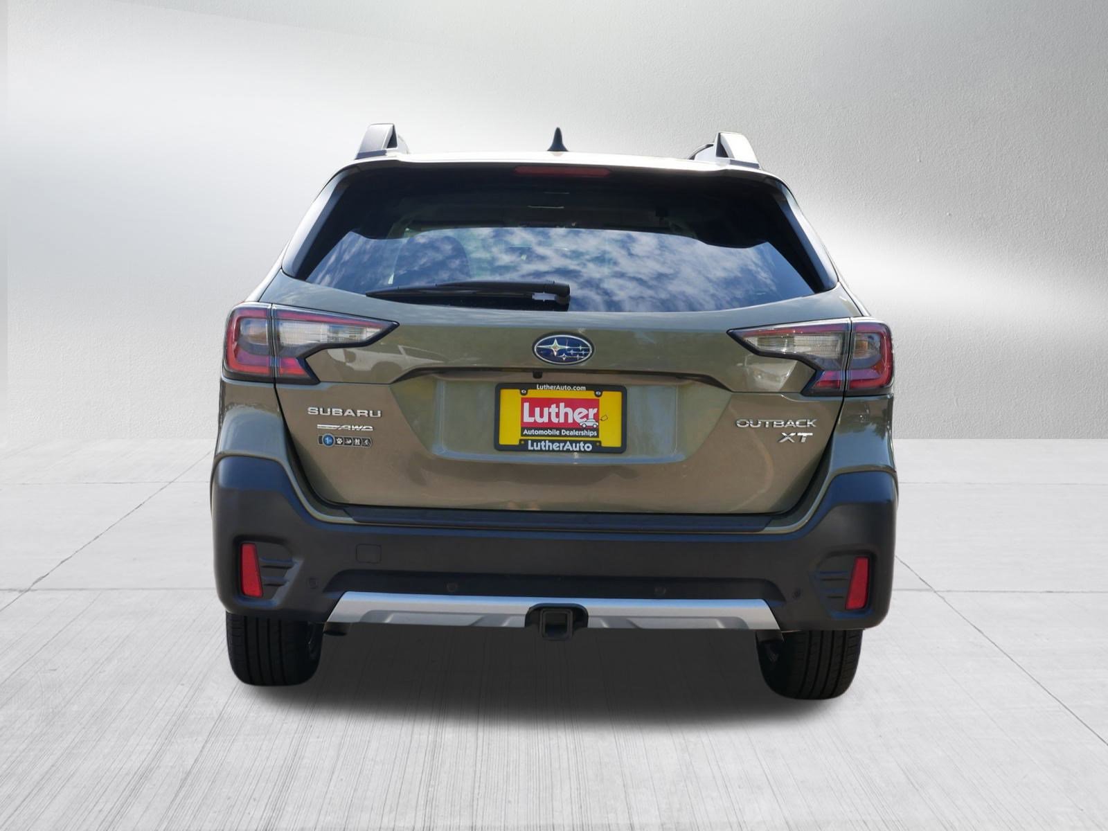 2022 Subaru Outback Limited XT photo 6
