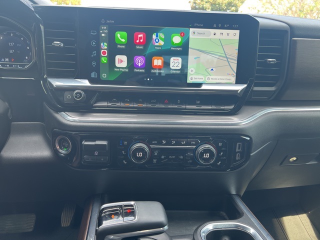 2023 Chevrolet Silverado 1500 High Country photo 14