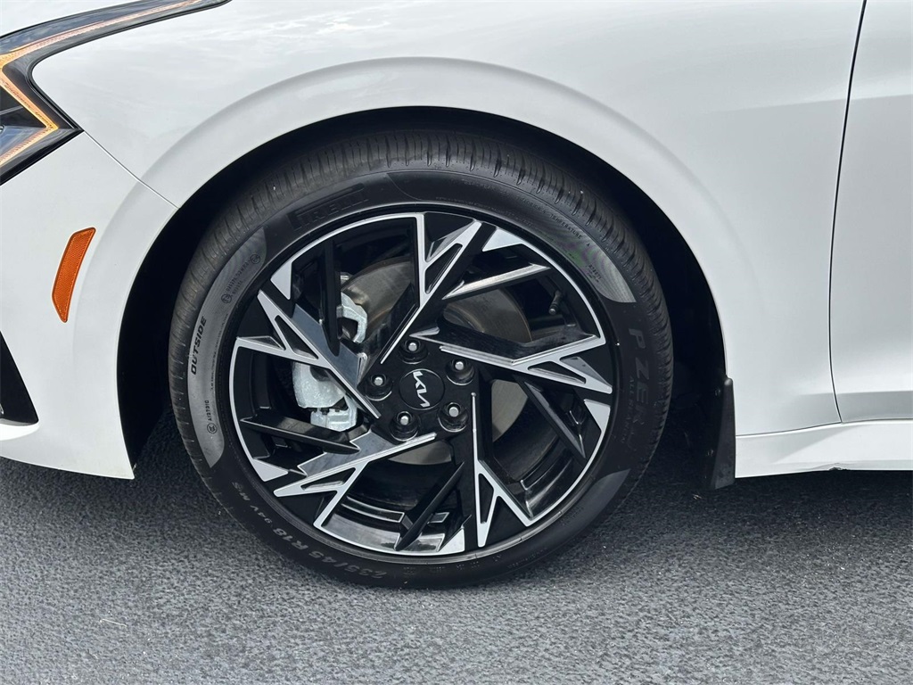2025 Kia K5 GT-Line photo 24