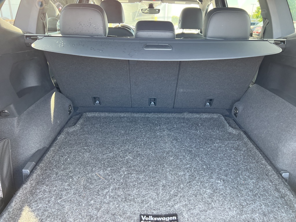 2022 Volkswagen Tiguan SEL Premium R-Line photo 10
