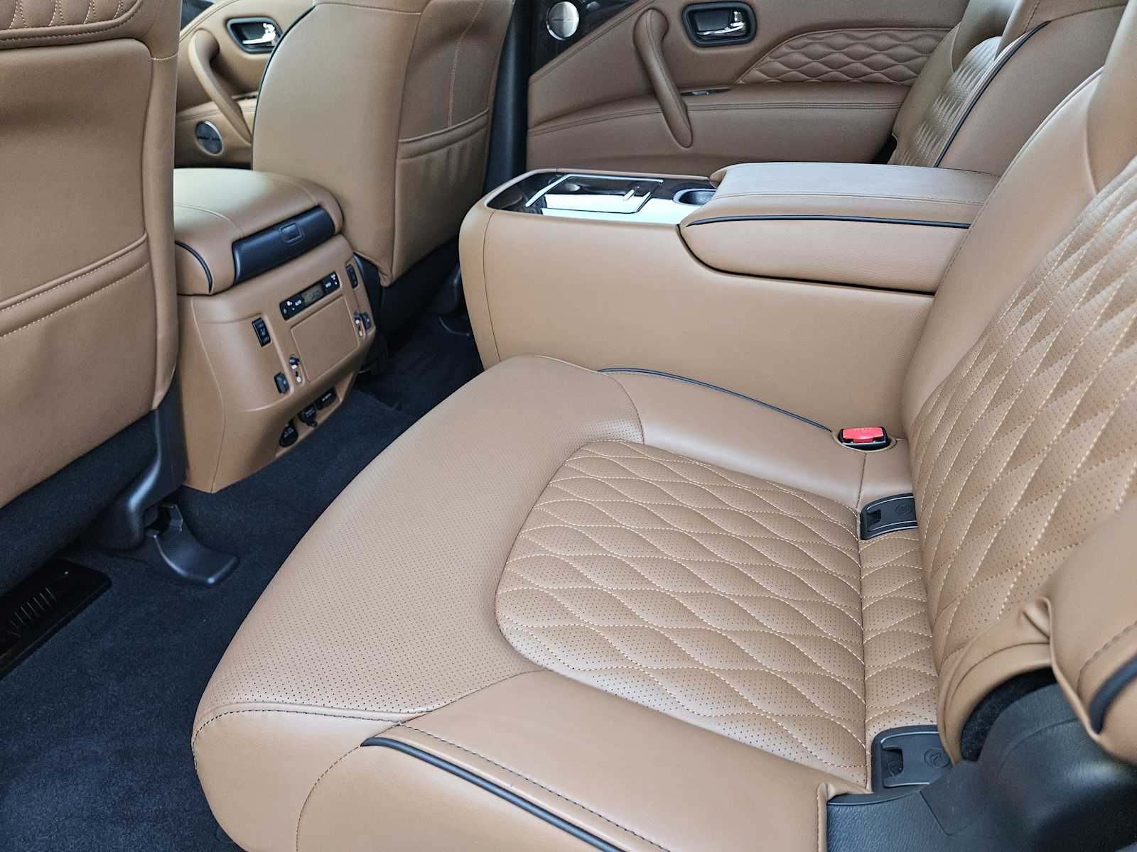 2021 Infiniti QX80 Sensory photo 18