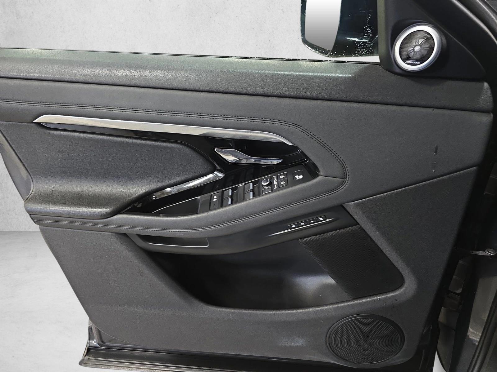 2022 Land Rover Range Rover Evoque SE photo 23