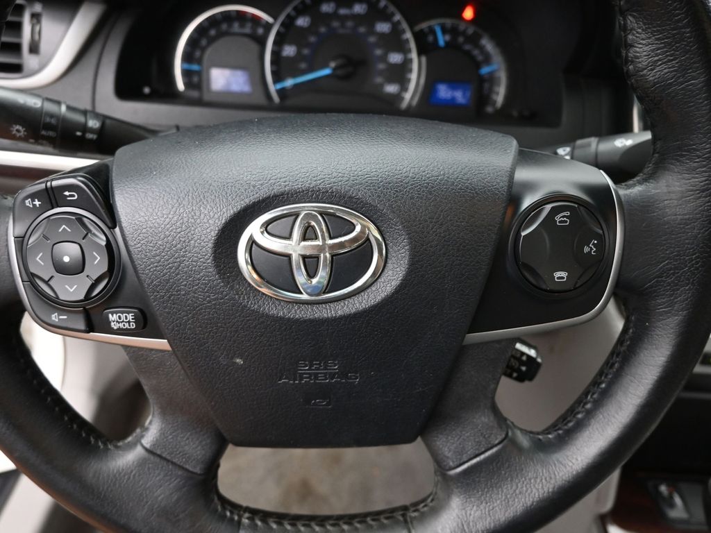 2013 Toyota Camry L photo 13