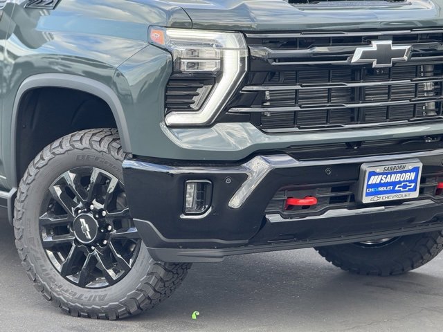 2026 Chevrolet Silverado 2500HD LTZ photo 3