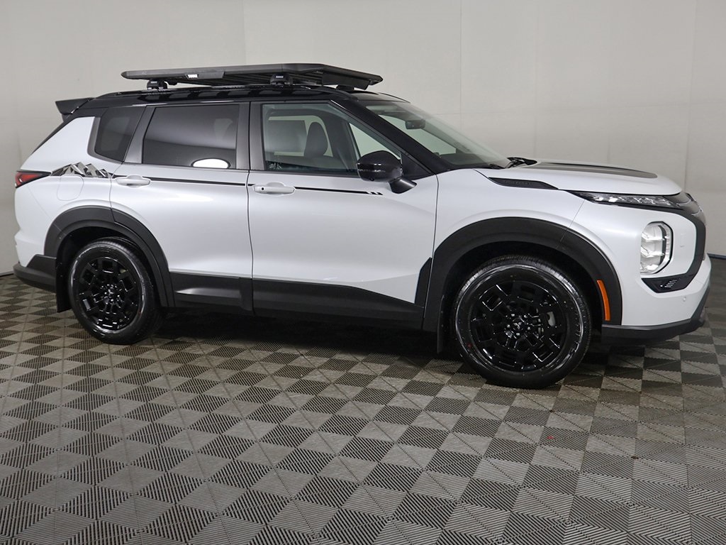 2025 Mitsubishi Outlander SE Ralliart photo 19