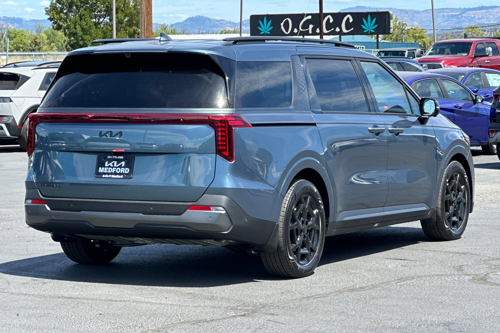 2026 Kia Carnival SX Prestige photo 2