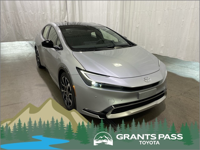 2026 Toyota Prius XSE's photo