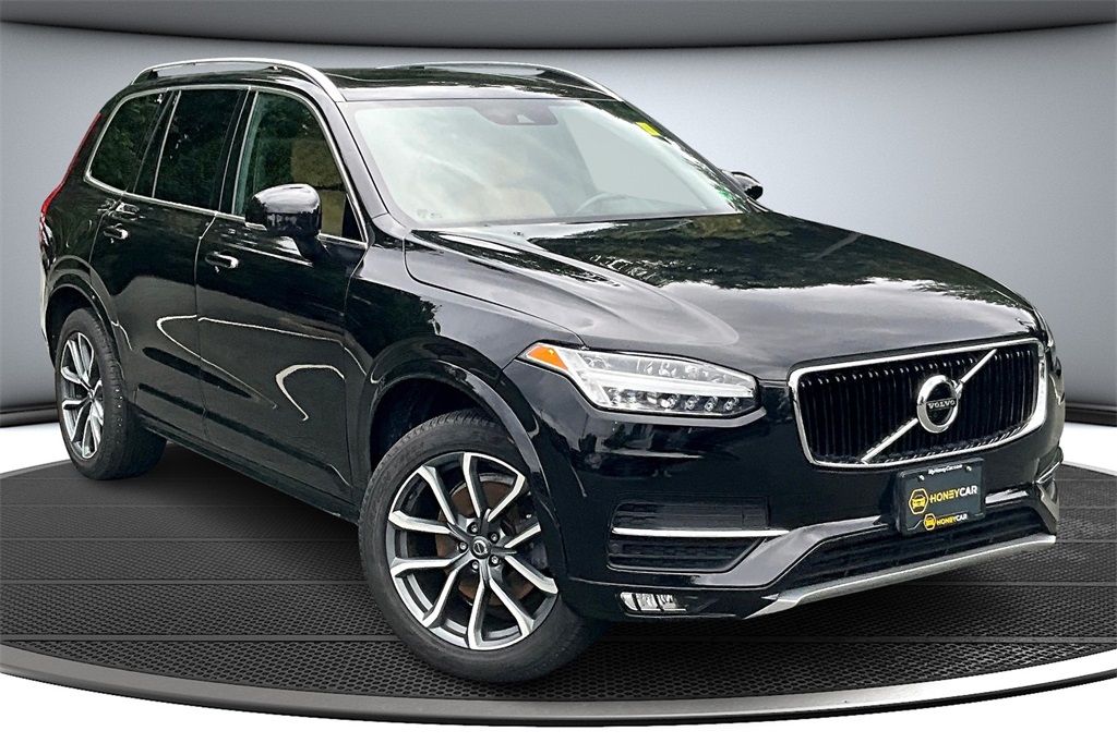 2019 Volvo XC90 Momentum's photo