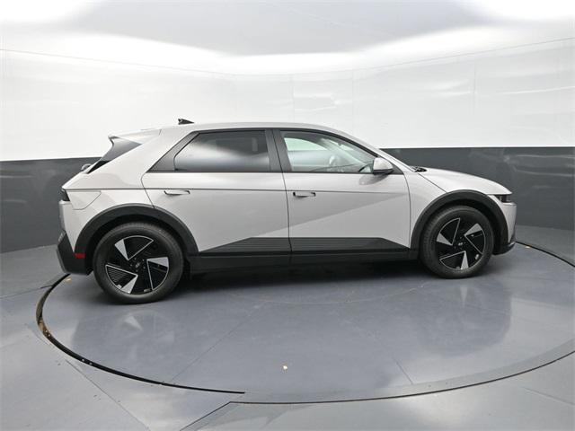 2025 Hyundai Ioniq 5 SE photo 9