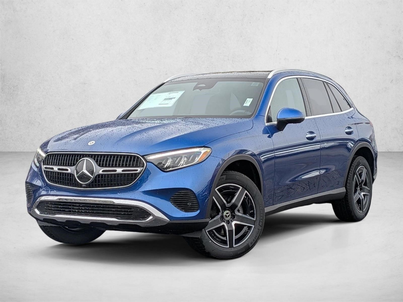 2026 Mercedes-Benz GLC Base's photo