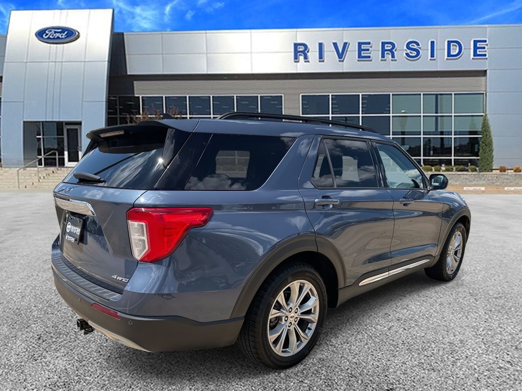 2021 Ford Explorer XLT photo 3