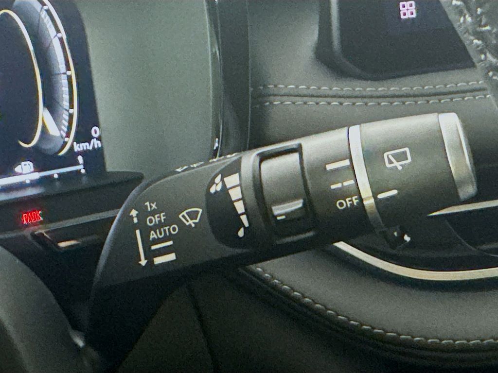 2026 Infiniti QX60 Luxe photo 11