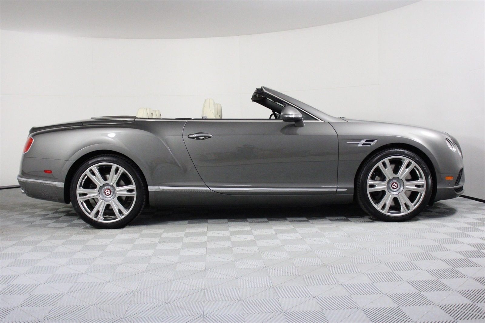 2017 Bentley Continental GT V8 photo 9