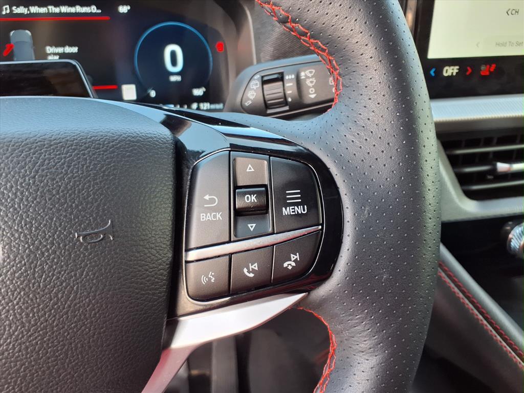 2025 Ford Explorer ST-Line photo 14