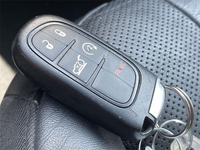 2020 Jeep Cherokee Limited photo 28