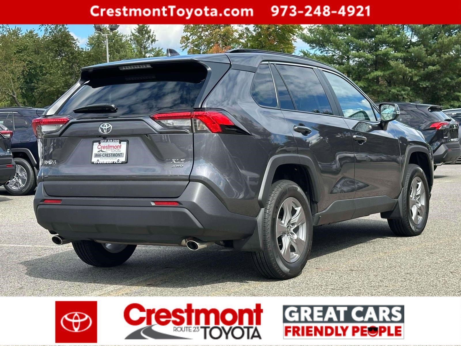 2024 Toyota RAV4 XLE photo 3