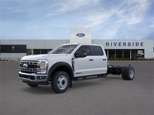 2025 Ford F-450 Super Duty Chassis Cab XL's photo