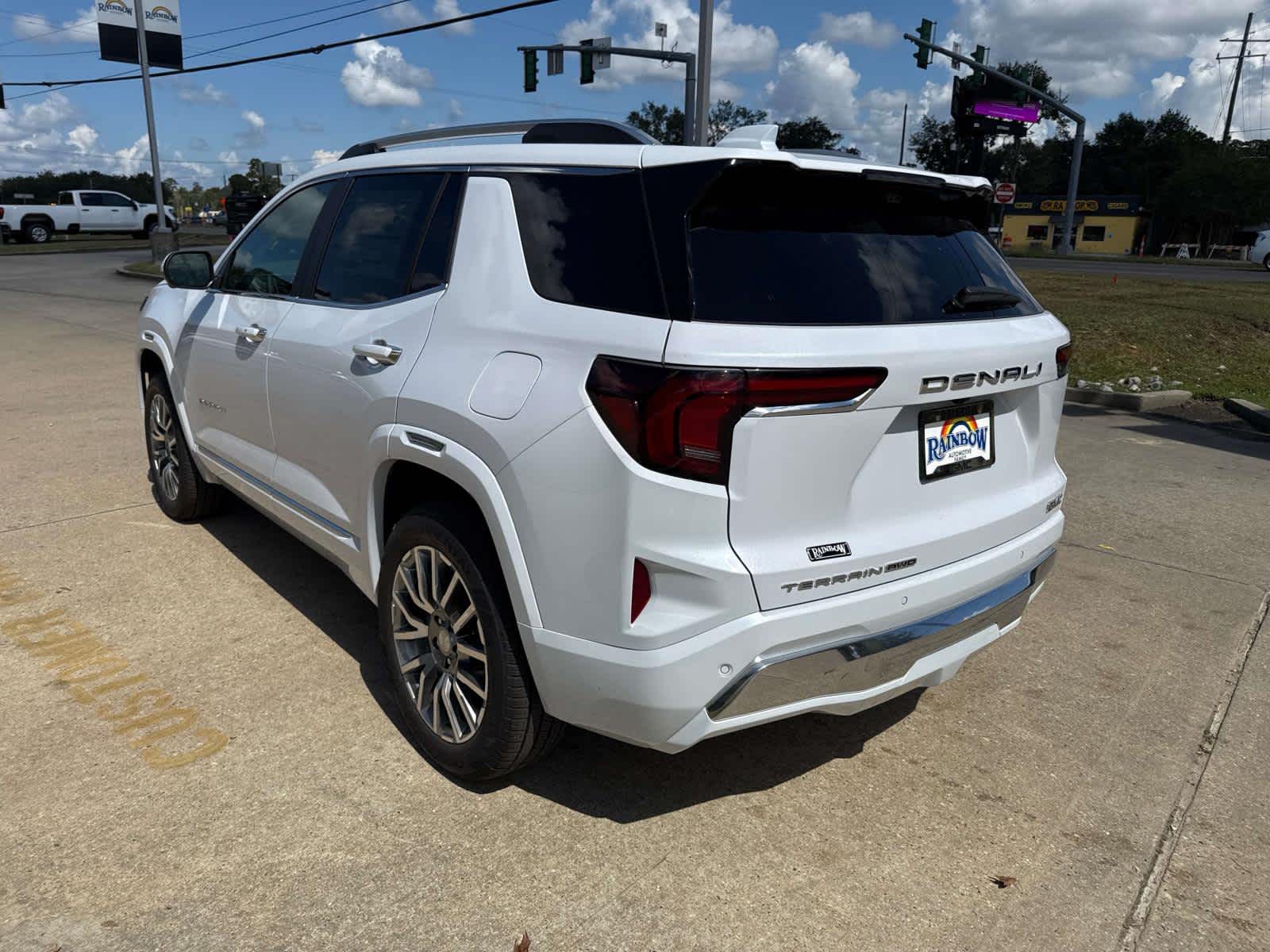 2026 Gmc Terrain Denali photo 2