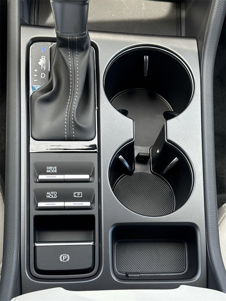 2025 Hyundai Sonata SE photo 25