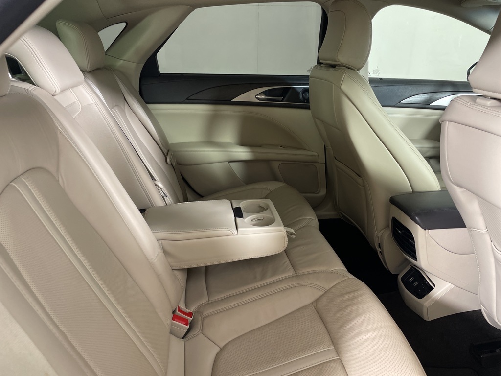 2020 Lincoln MKZ Hybrid Reserve photo 15
