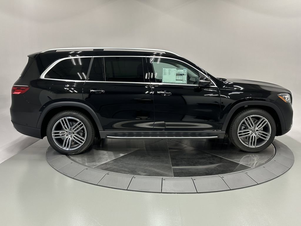 2026 Mercedes Benz GLS 450 4MATIC photo 8