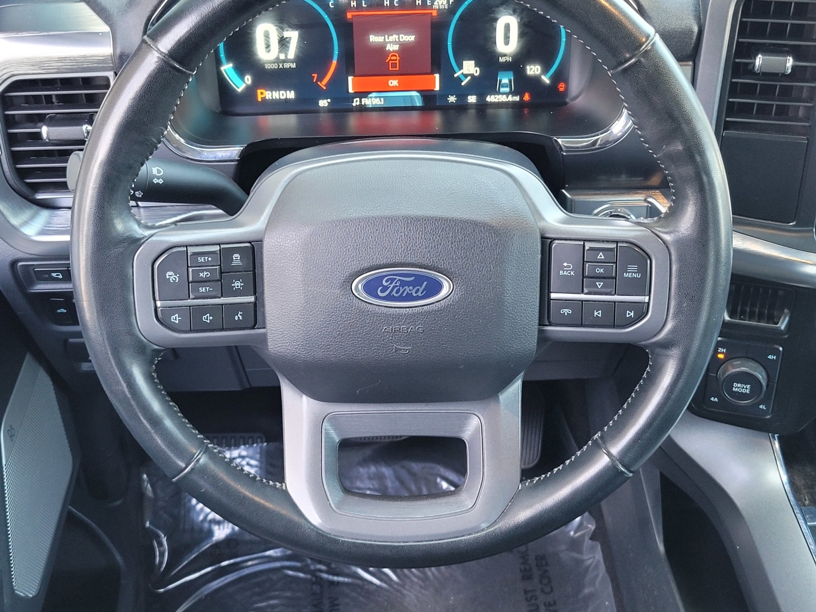 2023 Ford F-150 Lariat photo 11