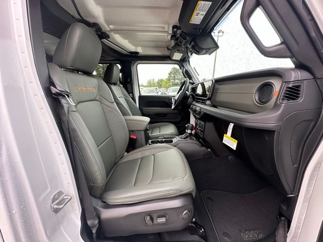 2025 Jeep Gladiator Mojave photo 28
