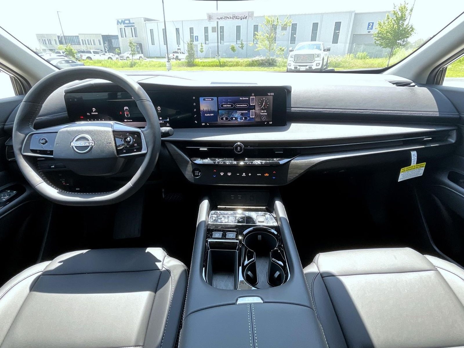 2025 Nissan Murano SV photo 9