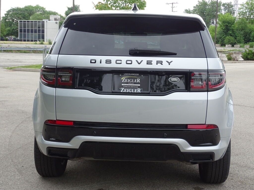 2022 Land Rover Discovery Sport S R-Dynamic photo 13