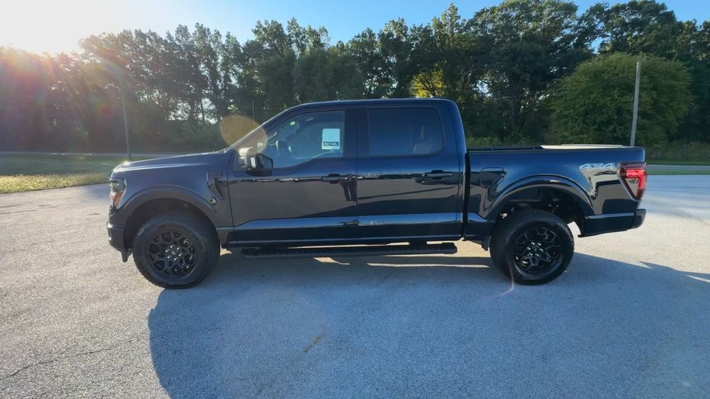 2025 Ford F-150 XLT photo 7