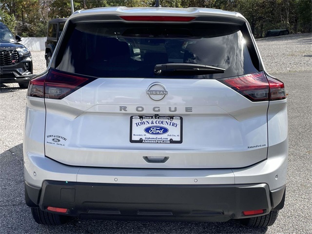 2024 Nissan Rogue S photo 4