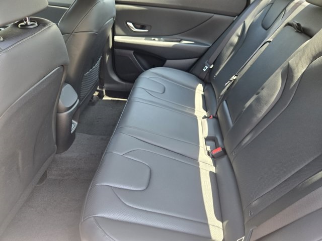 2025 Hyundai Elantra Hybrid Limited photo 18